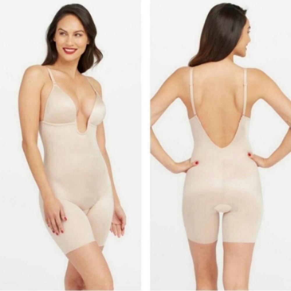 SPANX Suit Your Fancy Plunge Low-Back Mid-Thigh Nude Bodysuit size Medium 40716